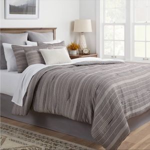 Brand New Bed-in-a-bag Threshold Chambray Striped Comforter and Sheet Set Queen